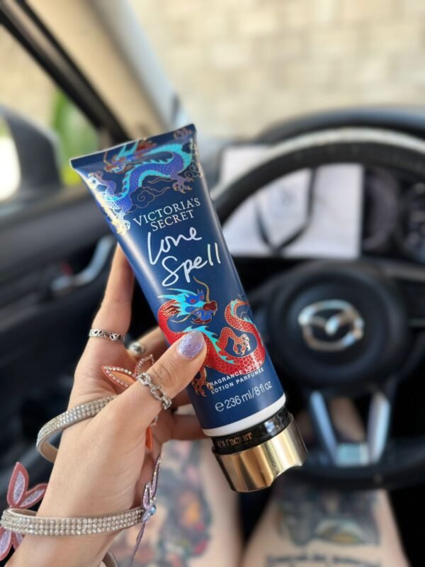 CREMA VS LOVE SPELL BLUE