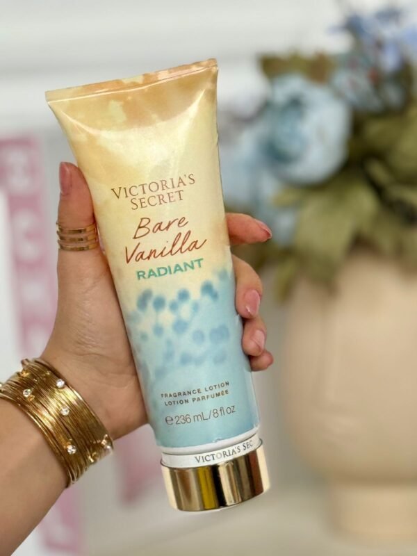 CREMA VS BARE VAINILLA