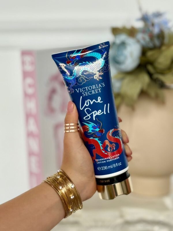 CREMA VS LOVE SPELL BLUE