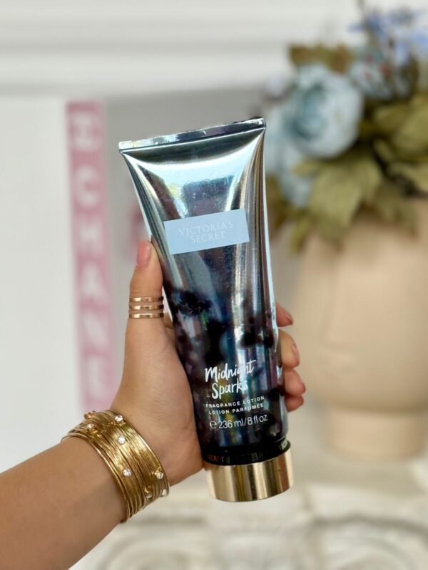 CREMA VS MIDNIGHT SPARKS