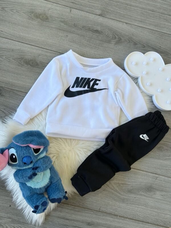 CONJUNTO DEPORTIVO NK INFANTIL - Image 3