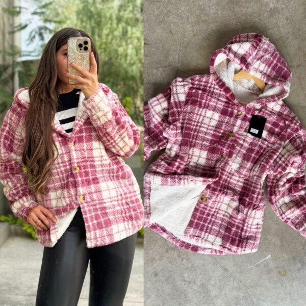 CHAMARRA APELUCHADA CON GORRA Y BOTONES - Image 2