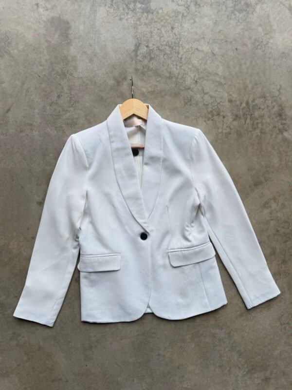 BLAZER CON BOTON NEGRO - Image 11