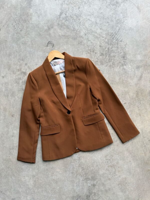 BLAZER CON BOTON NEGRO - Image 9