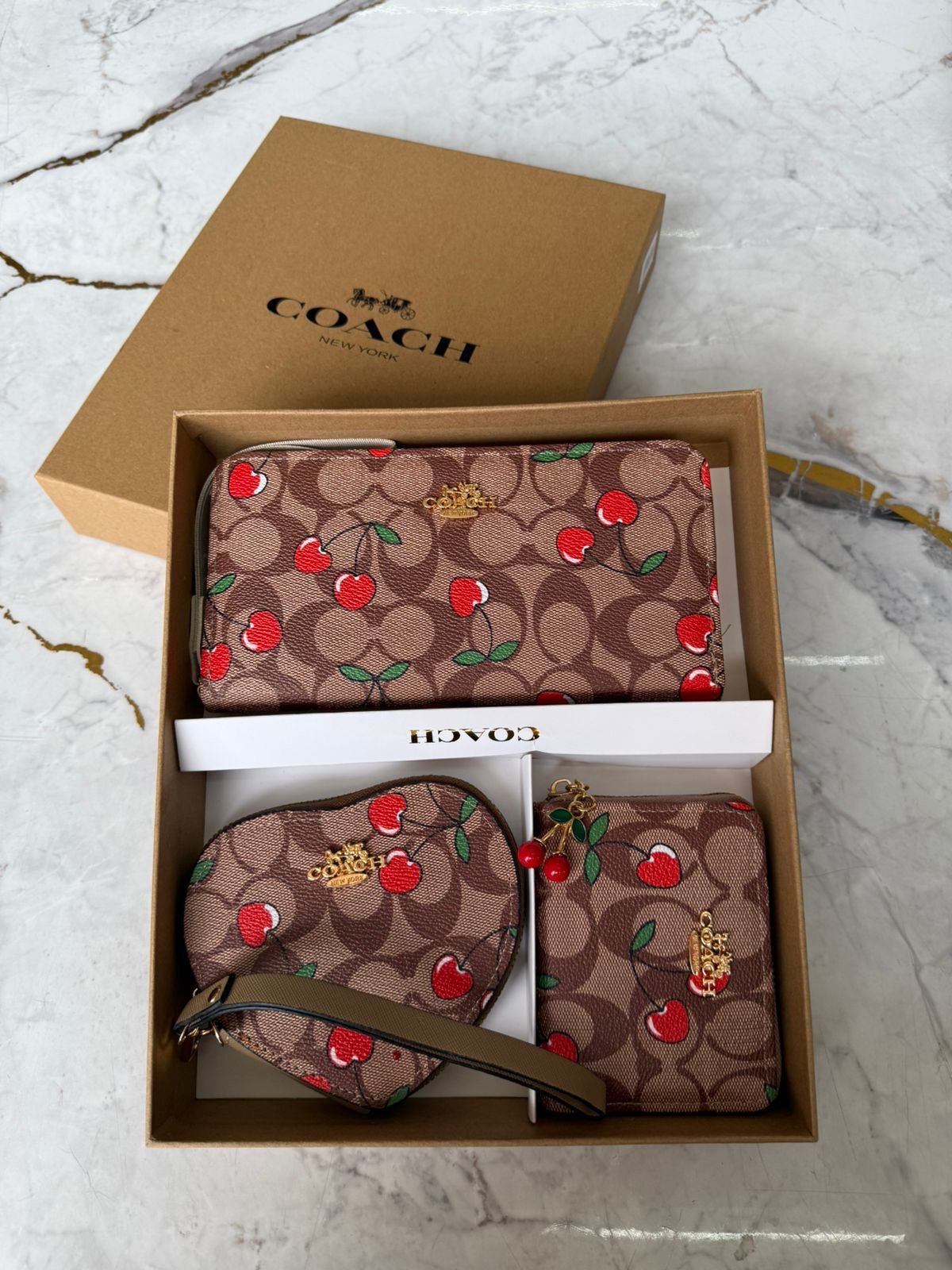 KIT CARTERA+MUÑEQUERA+MONEDERO QB 123 - Image 4