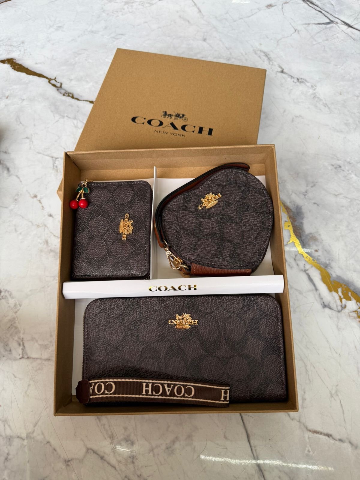 KIT CARTERA+MUÑEQUERA+MONEDERO QB 123 - Image 3